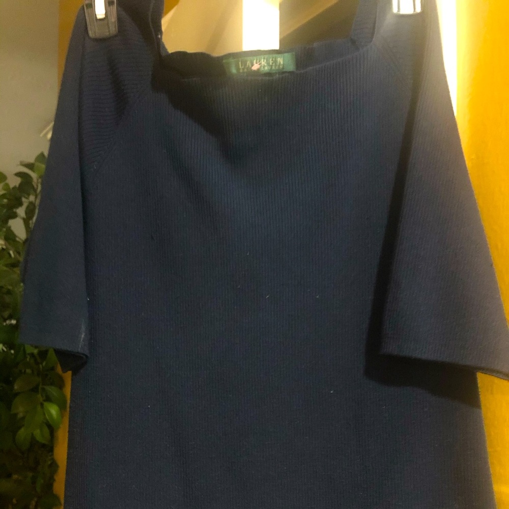 Sweater blouse. Excellent condition. Navy